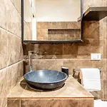 Semesterbostad Domus Tridente - Modern Apartment