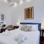 Domus Tridente - Modern